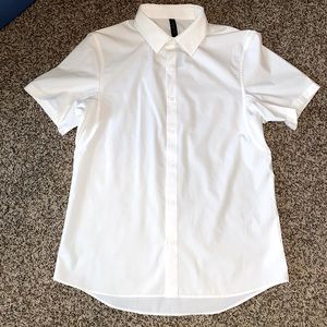 Lululemon Men’s Short Sleeve dressy shirt